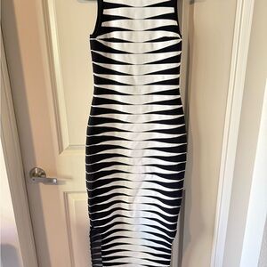 Fashion Nova Black and White Wave Midi Dress